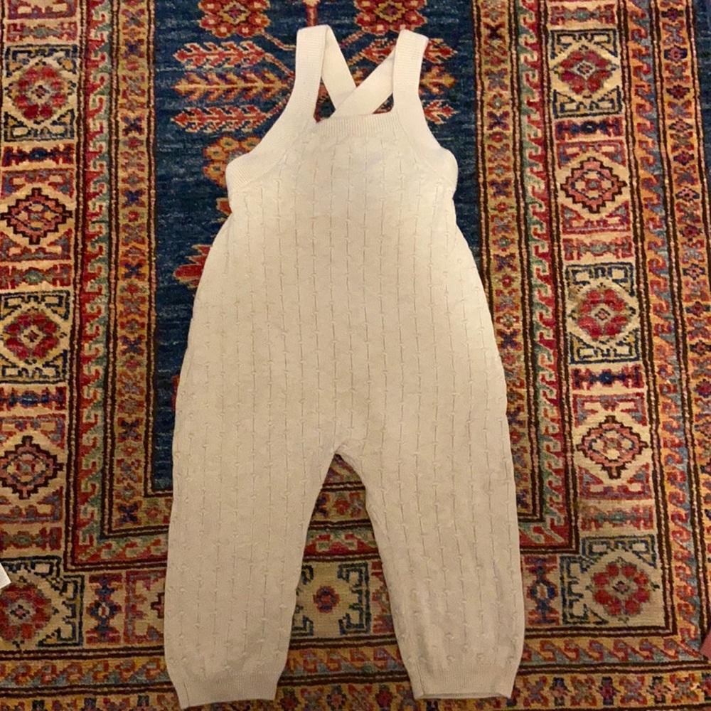 H&M knit Bib overalls in off white size 12-18 min